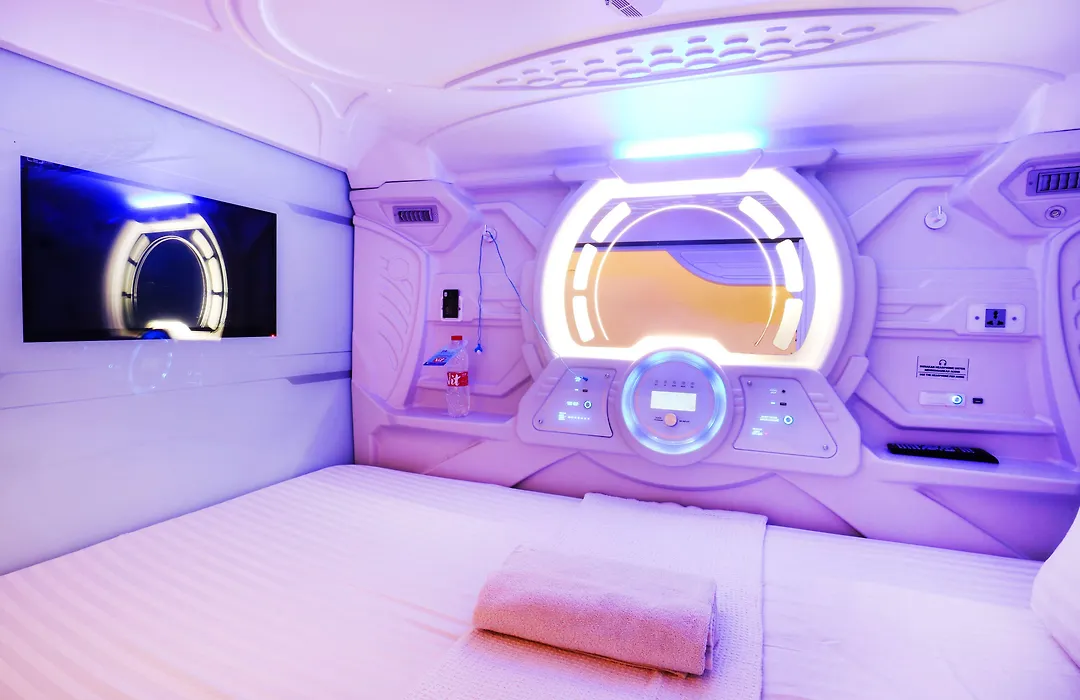 Tab Capsule Hotel - Kayoon Surabaya-1